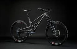 COMMENCAL CLASH RACE DARK SLATE 2 -magasin de vélo 22CLASHRGR 02 2000