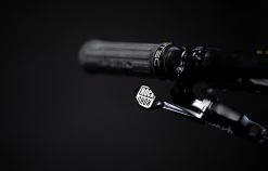 COMMENCAL META TR PEARL VIOLET 14 COMMENCAL META TR PEARL VIOLET -magasin de vélo 22METATRALC1508 03 2000