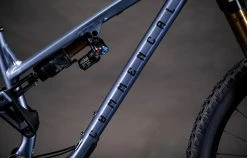 COMMENCAL META TR PEARL BLUE 16 COMMENCAL META TR PEARL BLUE -magasin de vélo 22METATRALC8481C 06 2000