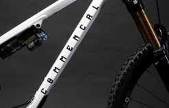 COMMENCAL META TR GLITTERY PURE WHITE -magasin de vélo 22METATRALCWH 04 2000