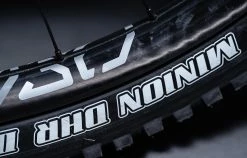 COMMENCAL META TR PURE WHITE -magasin de vélo 22METATRALC 08 2000