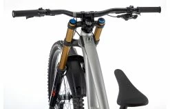 COMMENCAL SUPREME DH SIGNATURE SILVER -magasin de vélo 22SUPTM 03 2000