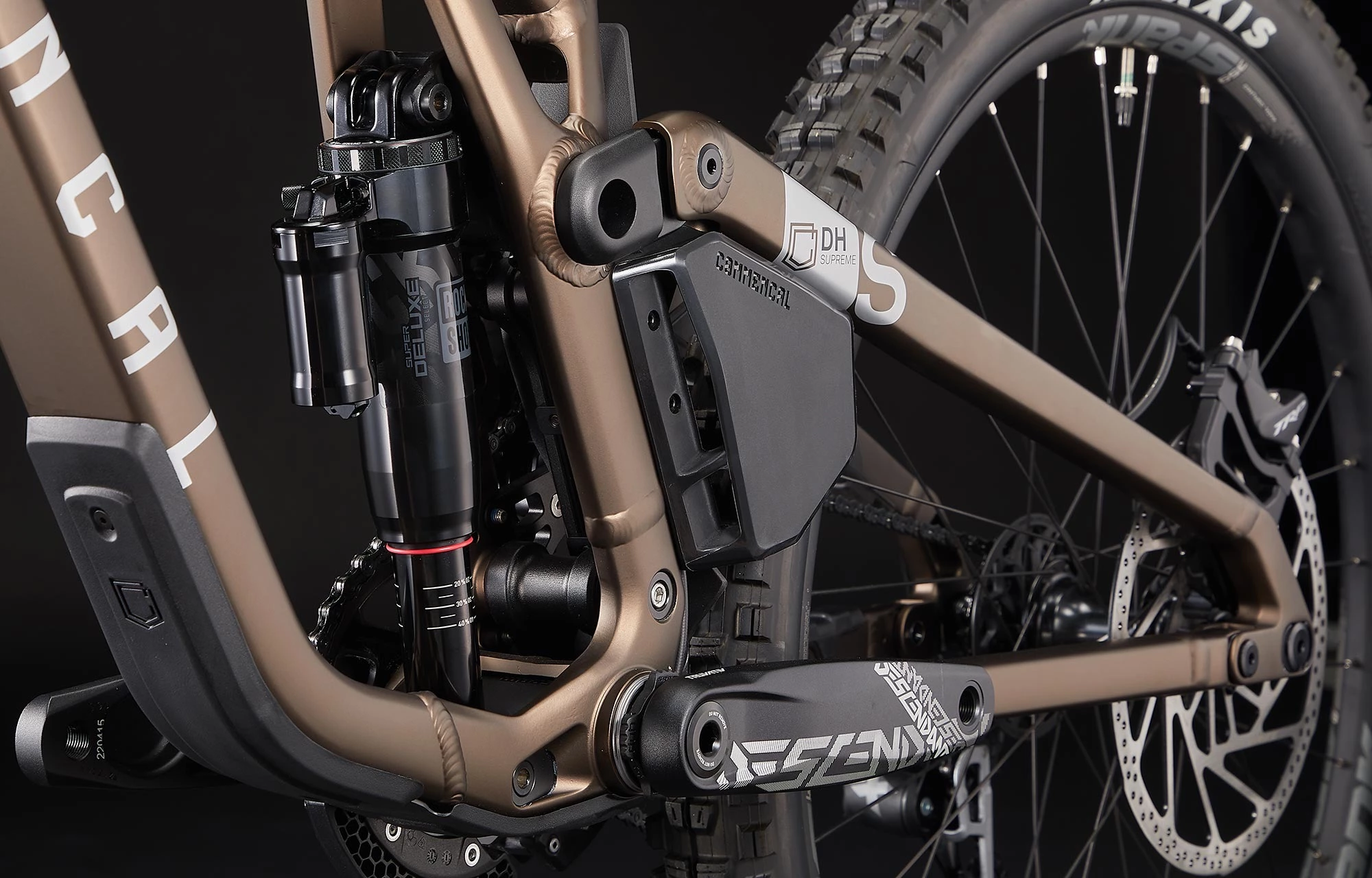 COMMENCAL SUPREME DH V5 RIDE FROZEN BROWN 8 COMMENCAL SUPREME DH V5 RIDE FROZEN BROWN – Image 6