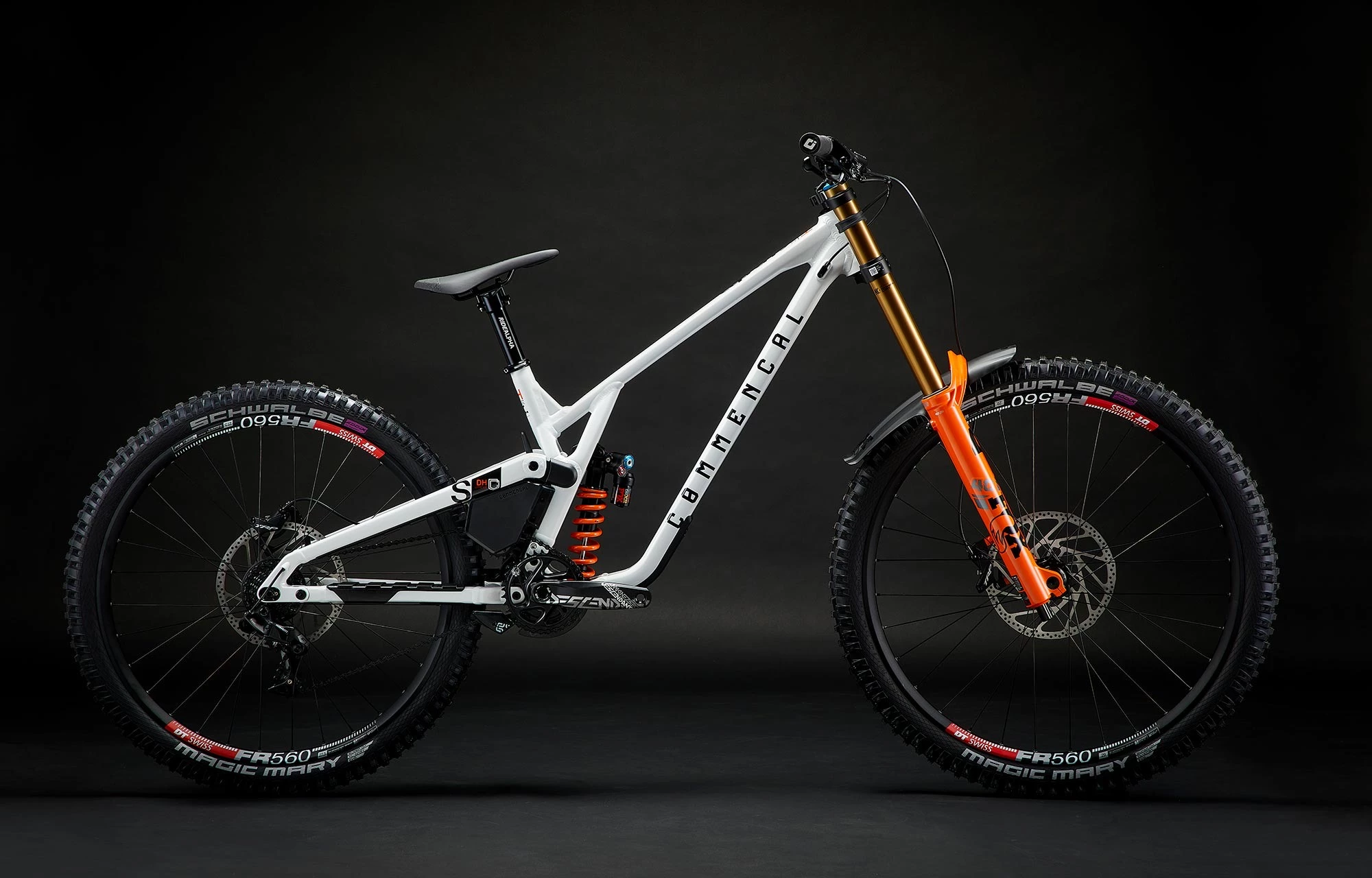 COMMENCAL SUPREME DH V5 SIGNATURE COIL PURE WHITE 4 COMMENCAL SUPREME DH V5 SIGNATURE COIL PURE WHITE – Image 2