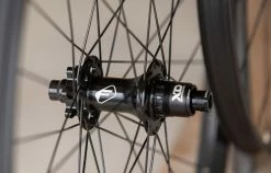 PAIRE DE ROUES ENDURO E13 LG1 DH / FORMULA 27.5 -magasin de vélo A21WHALCEND27 02 2000