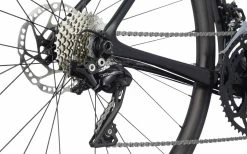 Vélo De Route CANNONDALE SuperSix Evo Carbon Disc 105 Noir - 2023 -magasin de vélo velo de route cannondale supersix evo carbon disc 105 noir 2023 3