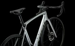 Vélo De Route TREK Emonda SL 5 Disque Gris/Chrome - 2022 -magasin de vélo velo de route trek emonda sl 5 disque grischrome 2022 2