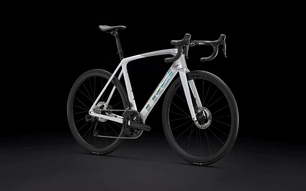 Vélo De Route TREK Emonda SL 7 Blanc/Holographic - 2023 4 Vélo De Route TREK Emonda SL 7 Blanc/Holographic - 2023 – Image 2